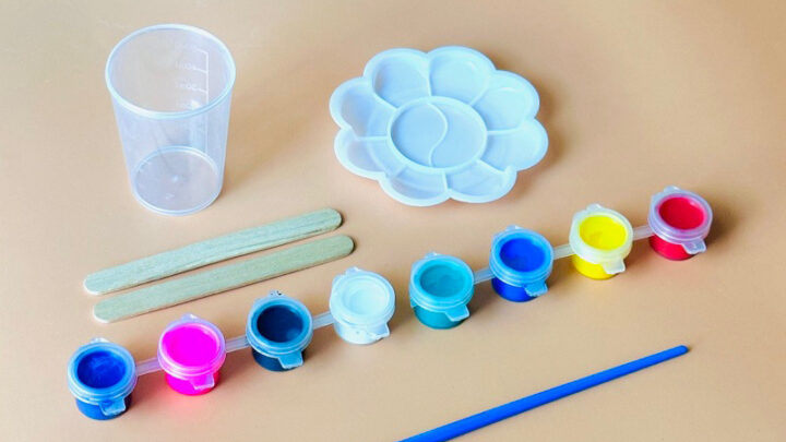 พร้อมส่ง อุปกรณ์ระบายสีครบชุด สีอะคลิลิคจานสีพู่กัน