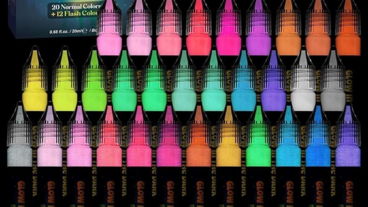 แฟน ๆ มาถึง สีผ้าเรืองแสงในที่มืด สีอะคริลิคนีออน 32 สีสาหรับงานฝีมือ ทาเอง ฮาโลวีน ตกแต่งคริสต์มาส สีเรืองแสงสาหรับเสื้อผ้า ไม้ ผ้าใบ หิน 20 มลbottl